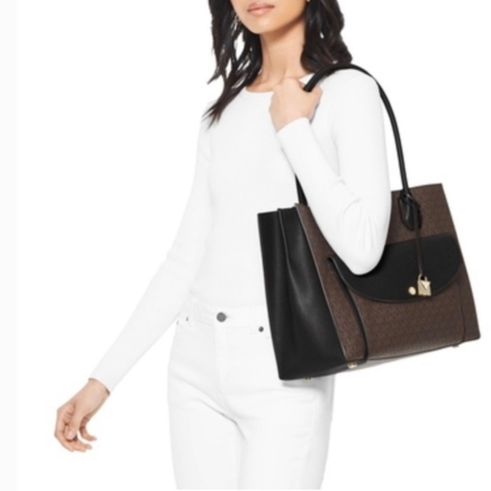 Micheal Kors Extra Large Mercer Tote